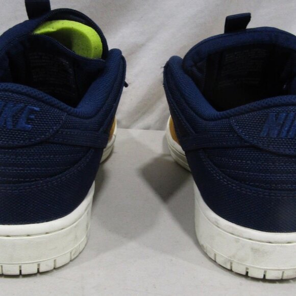 Athletic_Shoes